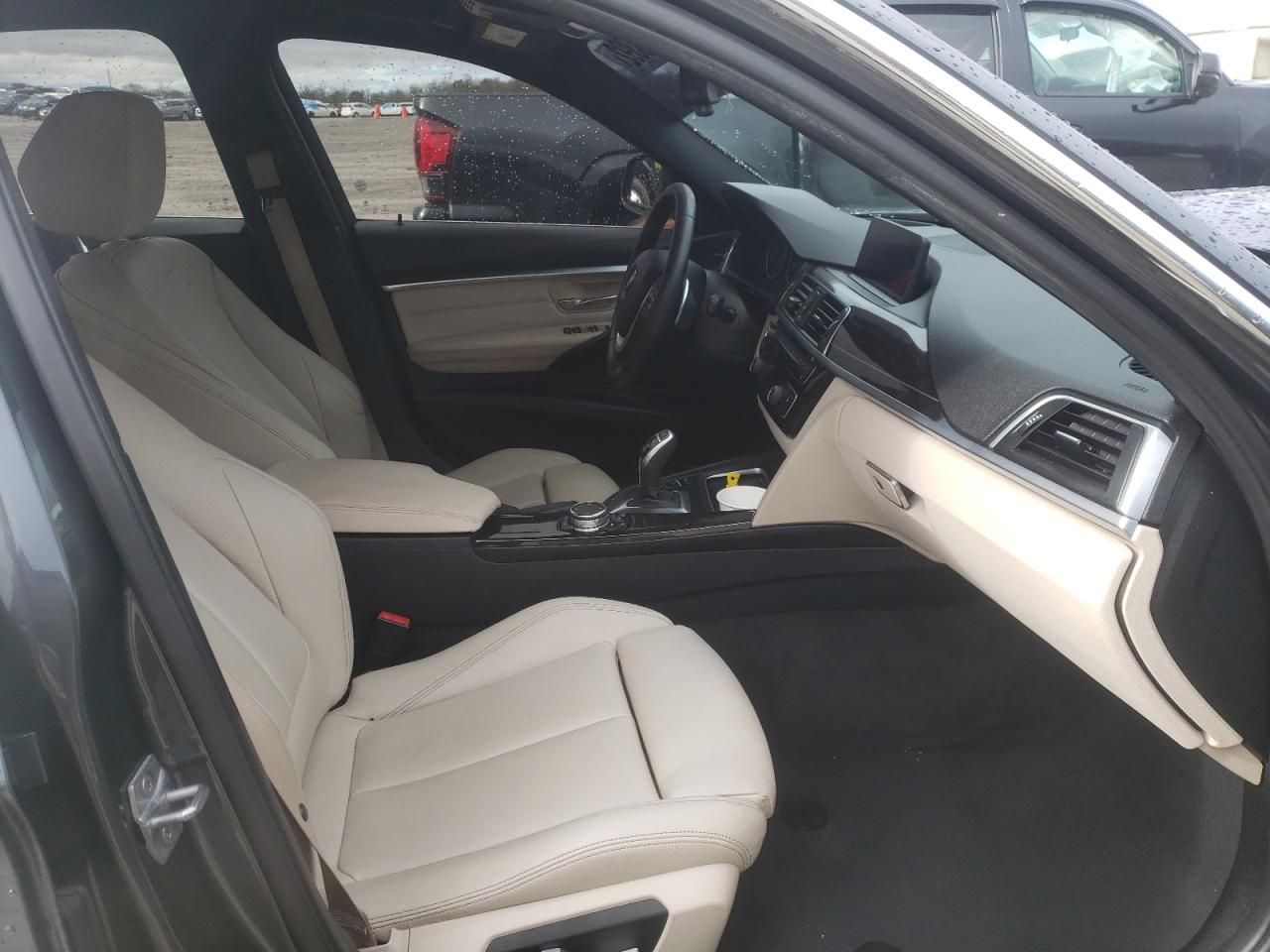 Photo 5 from auction – 2016 BMW 328 I SULE with VIN WBA8E9G55GNT85947