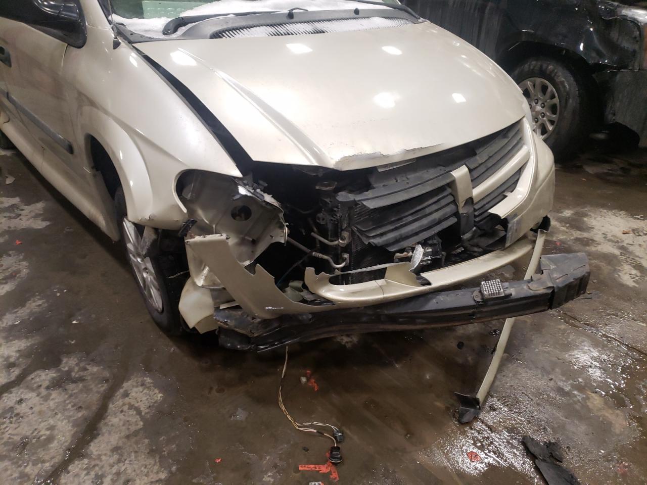 Photo 9 from auction – 2005 DODGE GRAND CARA with VIN 1D4GP24R75B335320