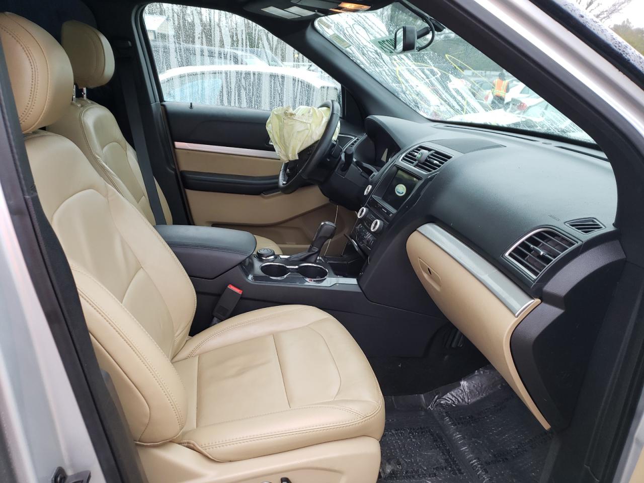 Photo 5 from auction – 2017 FORD EXPLORER X with VIN 1FM5K8D85HGC50962