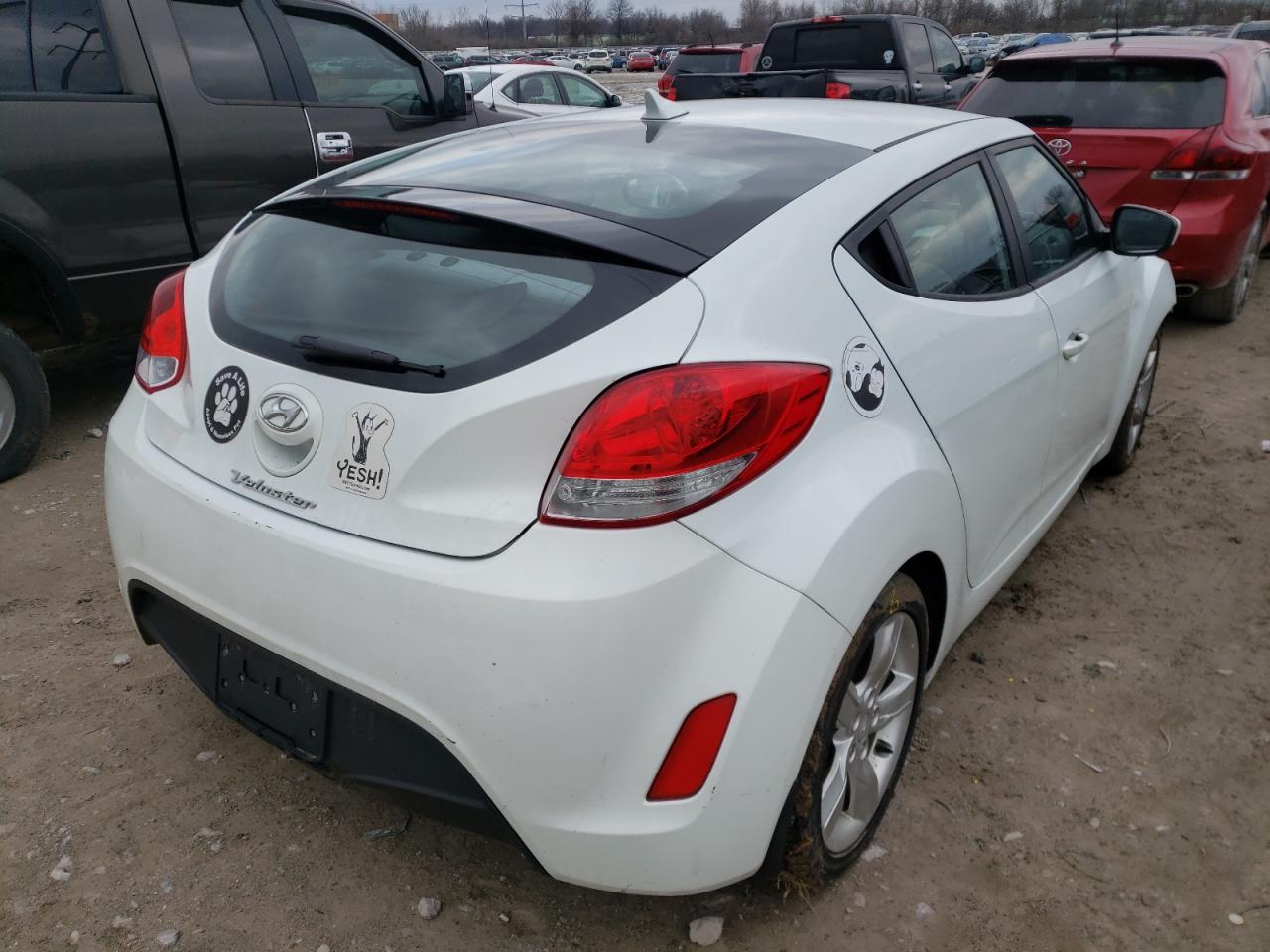 Photo 4 from auction – 2013 HYUNDAI VELOSTER with VIN KMHTC6AD2DU093347
