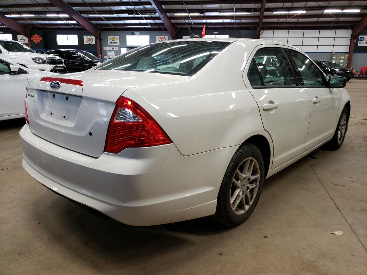 Photo 4 from auction – 2011 FORD FUSION S with VIN 3FAHP0GA3BR337364