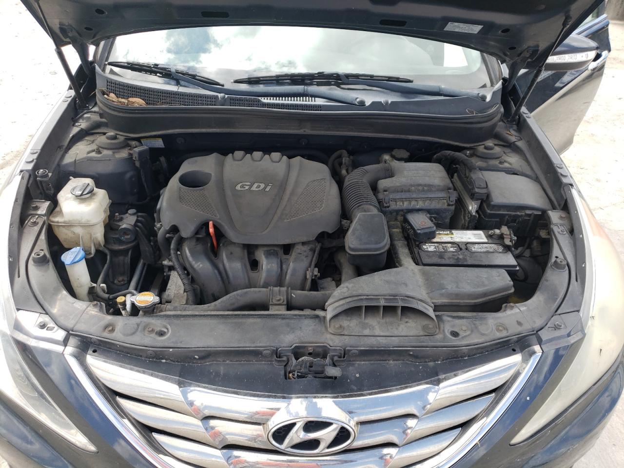 Photo 7 from auction – 2011 HYUNDAI SONATA SE with VIN 5NPEC4AC4BH189402