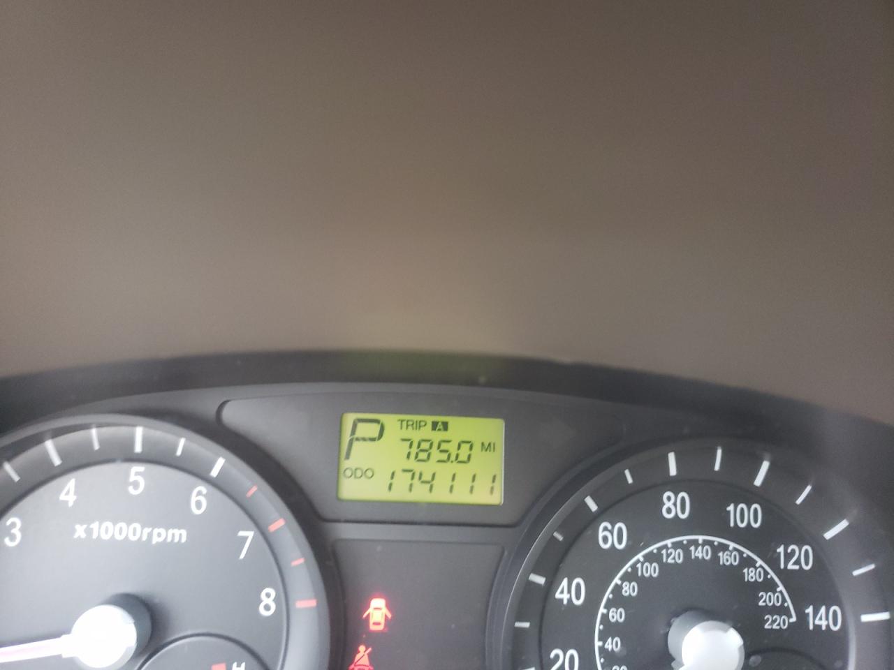 Photo 8 from auction – 2006 KIA RIO with VIN KNADE123066157160