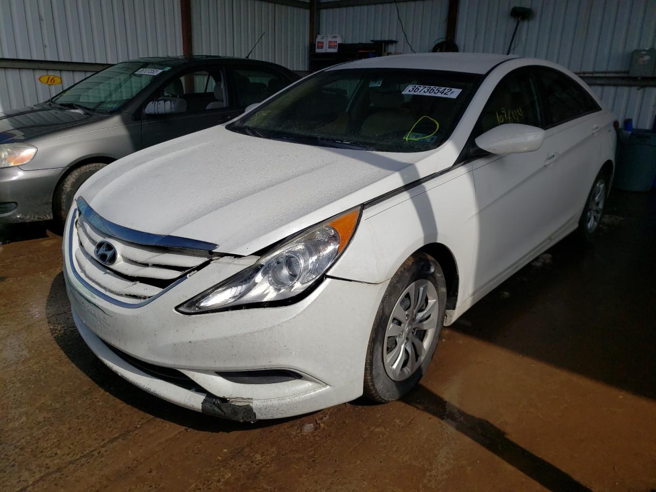 Photo 2 from auction – 2012 HYUNDAI SONATA GLS with VIN 5NPEB4AC5CH477952