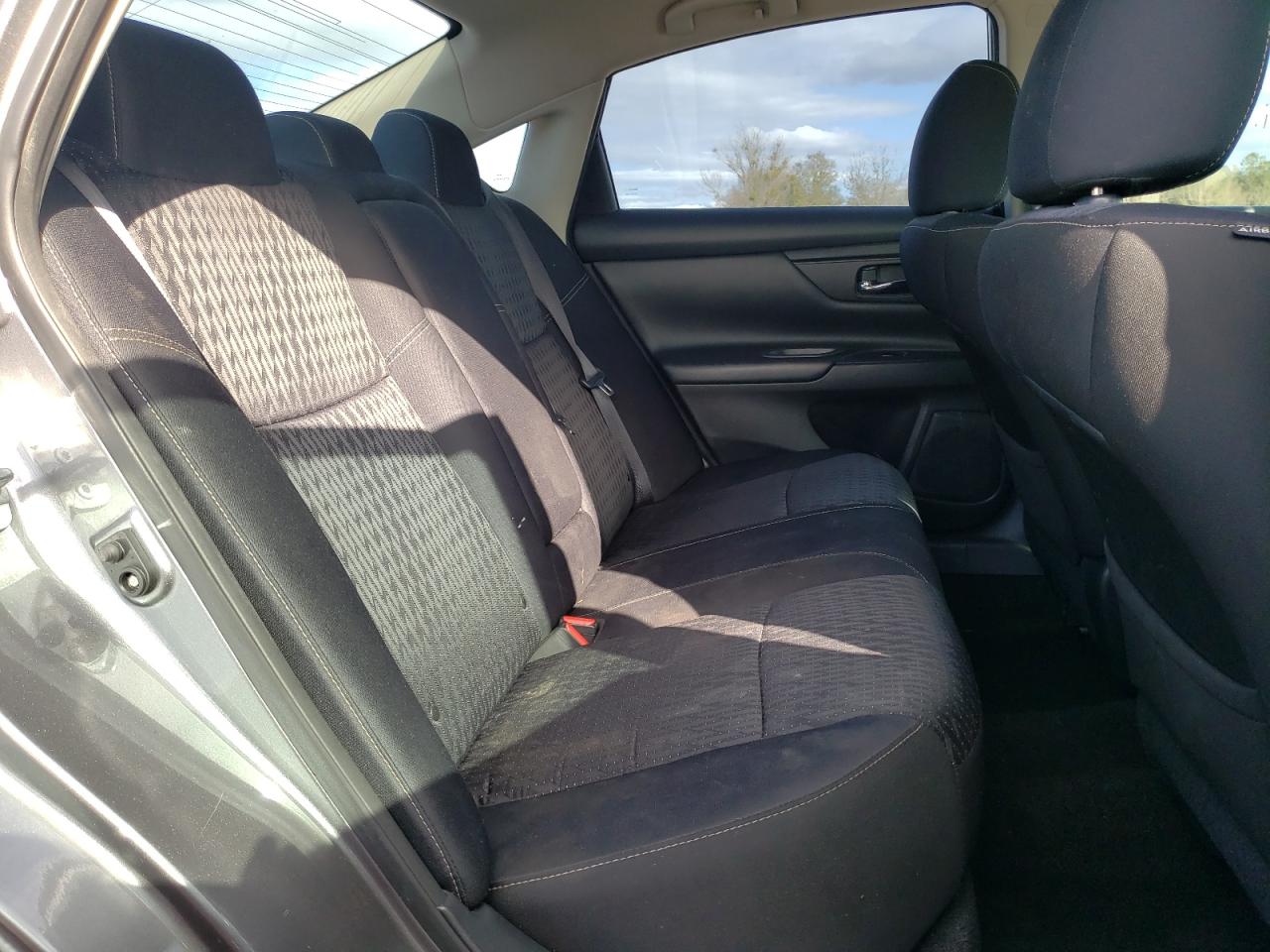 Photo 6 from auction – 2016 NISSAN ALTIMA 2.5 with VIN 1N4AL3AP4GC178047