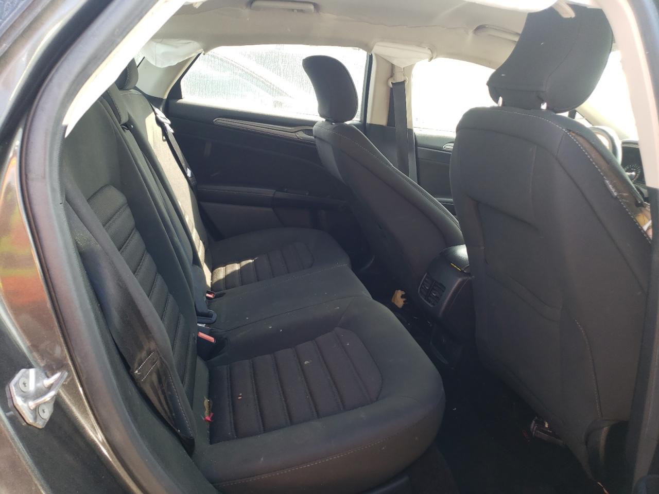 Photo 6 from auction – 2017 FORD FUSION SE with VIN 3FA6P0H79HR203669