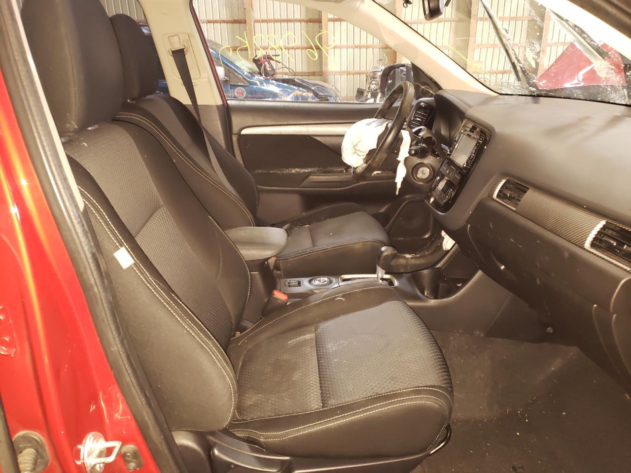 Photo 5 from auction – 2016 MITSUBISHI OUTLANDER with VIN JA4AZ2A33GZ606326