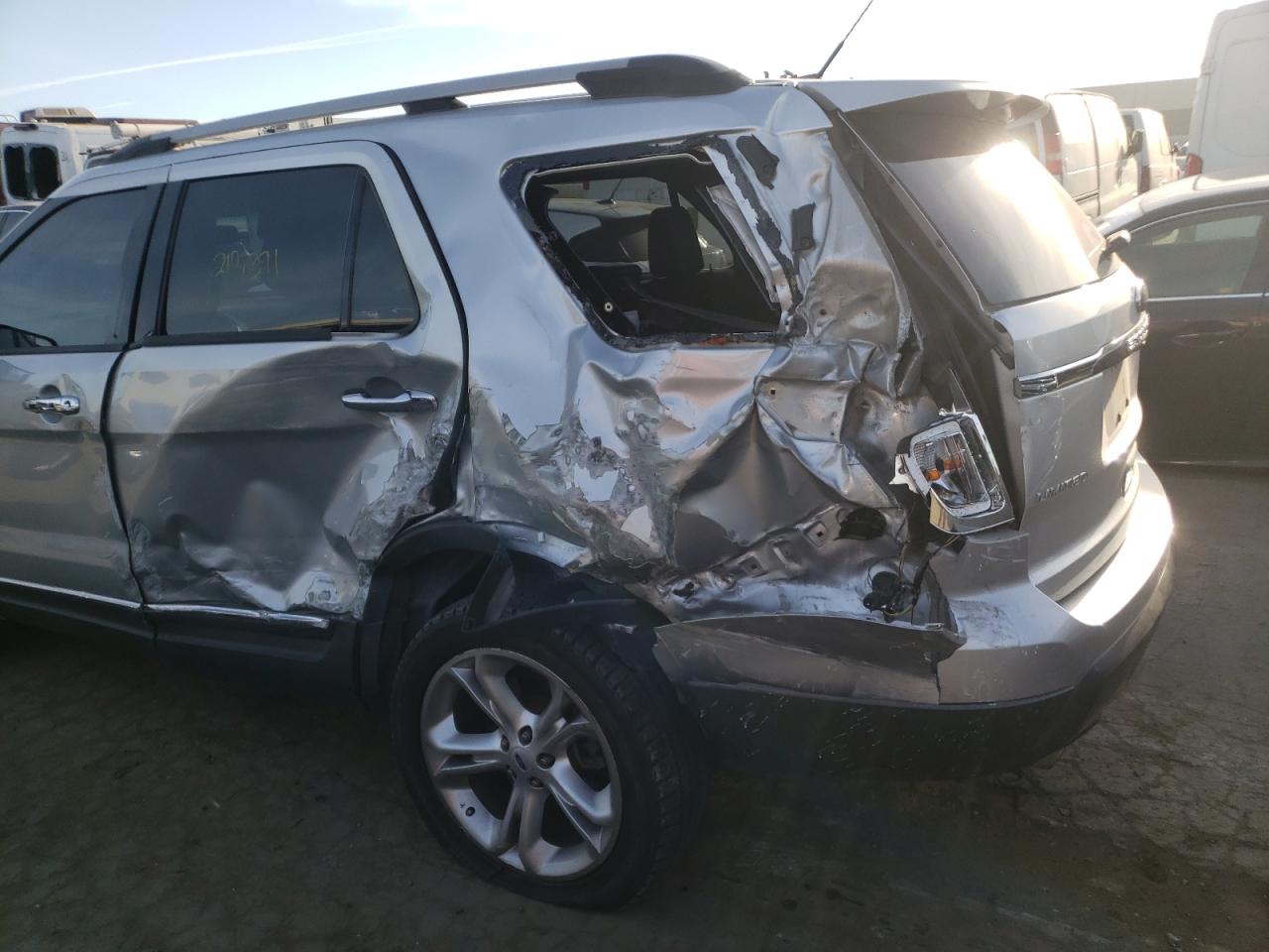 Photo 9 from auction – 2013 FORD EXPLORER L with VIN 1FM5K8F85DGA59534