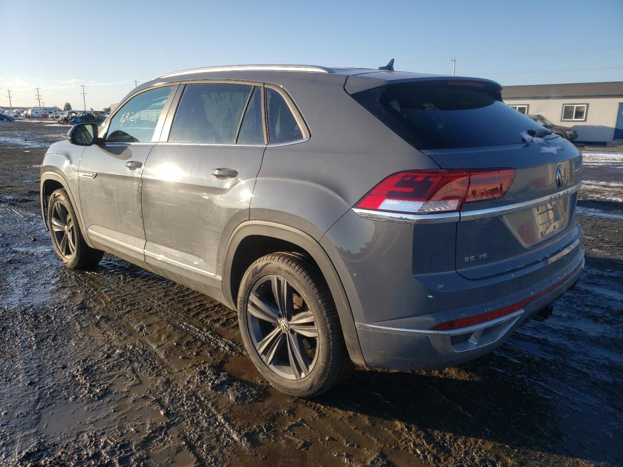Photo 3 from auction – 2020 VOLKSWAGEN ATLAS CROS with VIN 1V21E2CA9LC225895