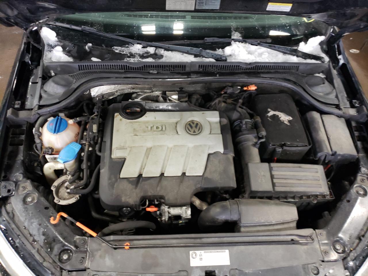 Photo 7 from auction – 2012 VOLKSWAGEN JETTA TDI with VIN 3VW3L7AJ2CM040339