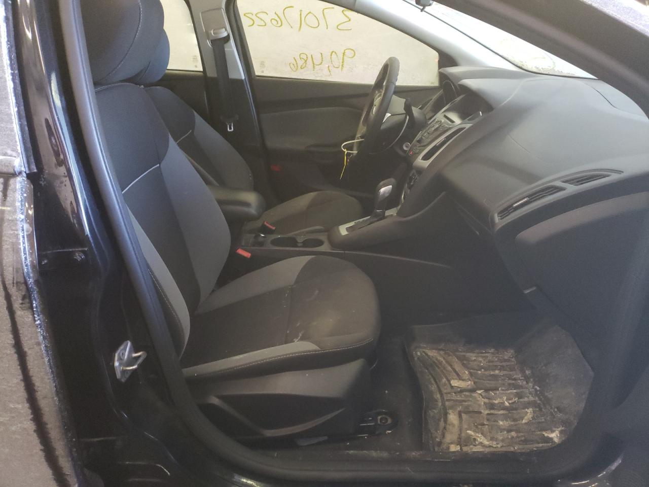 Photo 18 from auction – 2013 FORD FOCUS SE with VIN 1FADP3F24DL381871