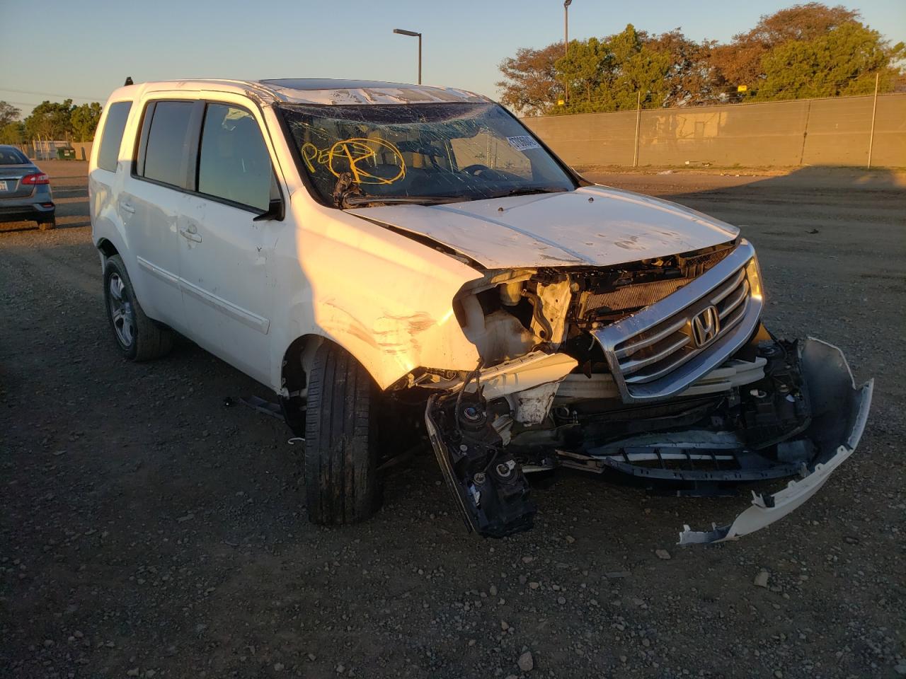 HONDA PILOT EXL 2014 with VIN 5FNYF3H5XEB027816 - Photo from auction
