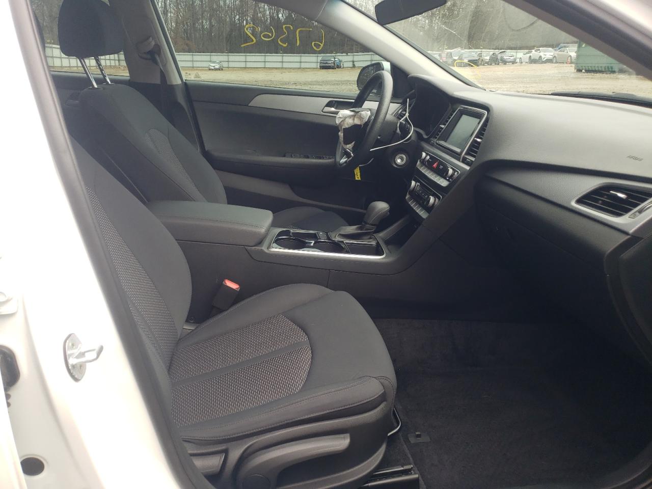Photo 5 from auction – 2019 HYUNDAI SONATA SE with VIN 5NPE24AF2KH819396