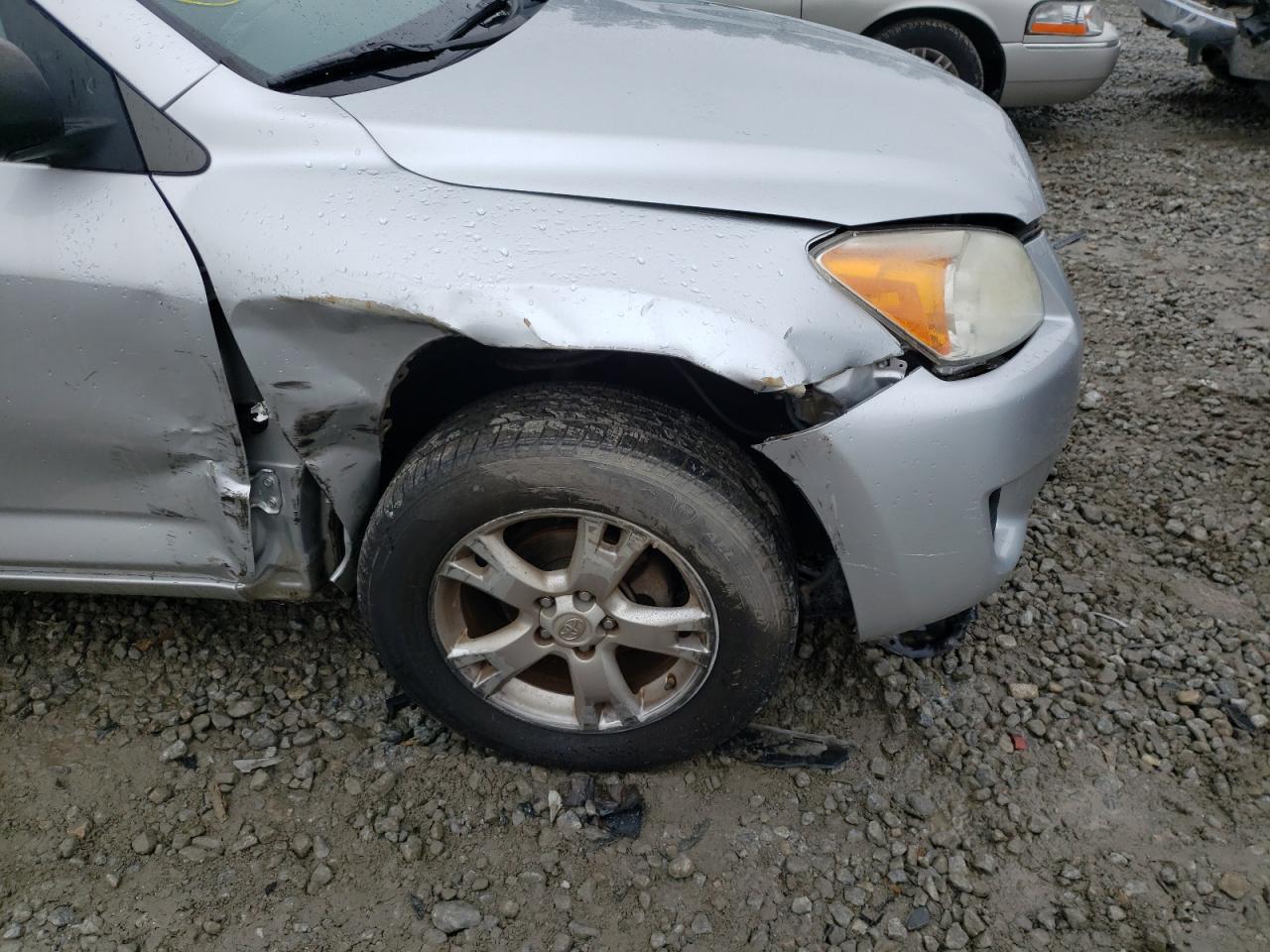 Photo 9 from auction – 2011 TOYOTA RAV4 with VIN 2T3ZF4DV4BW102225