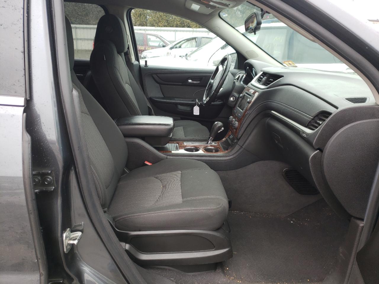 Photo 5 from auction – 2013 CHEVROLET TRAVERSE L with VIN 1GNKVGKD5DJ204495