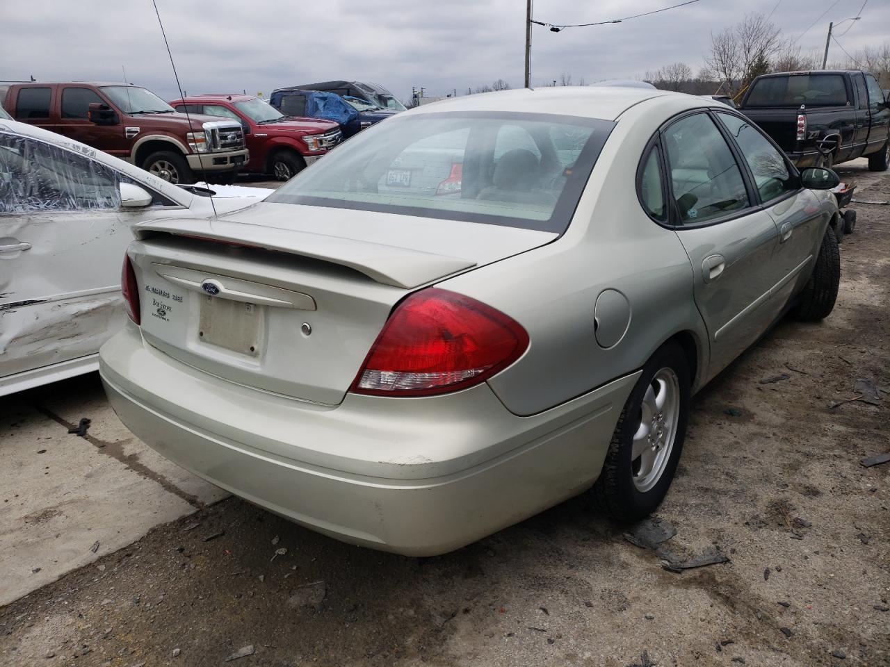 Photo 4 from auction – 2005 FORD TAURUS SE with VIN 1FAFP53275A276490