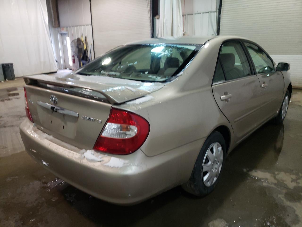Photo 4 from auction – 2004 TOYOTA CAMRY LE with VIN 4T1BE32K44U287931