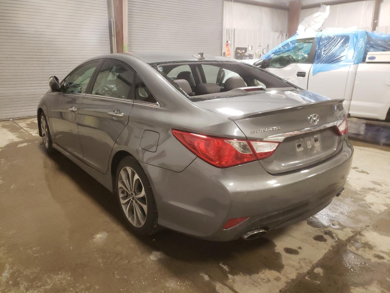 Photo 3 from auction – 2014 HYUNDAI SONATA SE with VIN 5NPEC4AC9EH843735