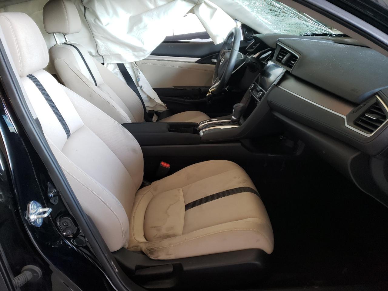 Photo 5 from auction – 2018 HONDA CIVIC EX with VIN JHMFC1F38JX002563