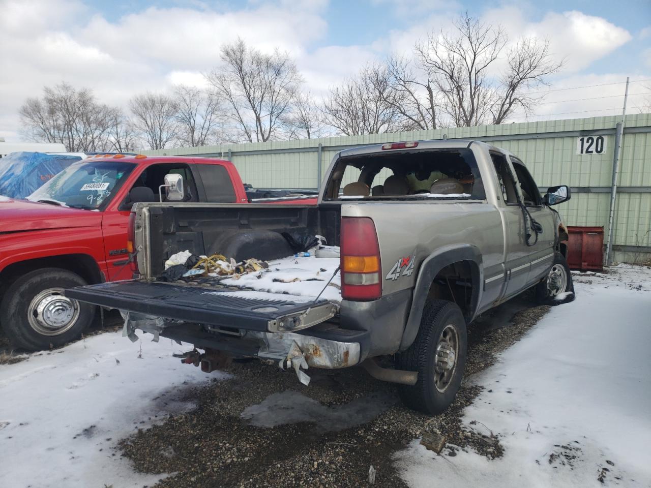 Photo 4 from auction – 2000 CHEVROLET SILVERADO with VIN 1GCGK29U6YE303017