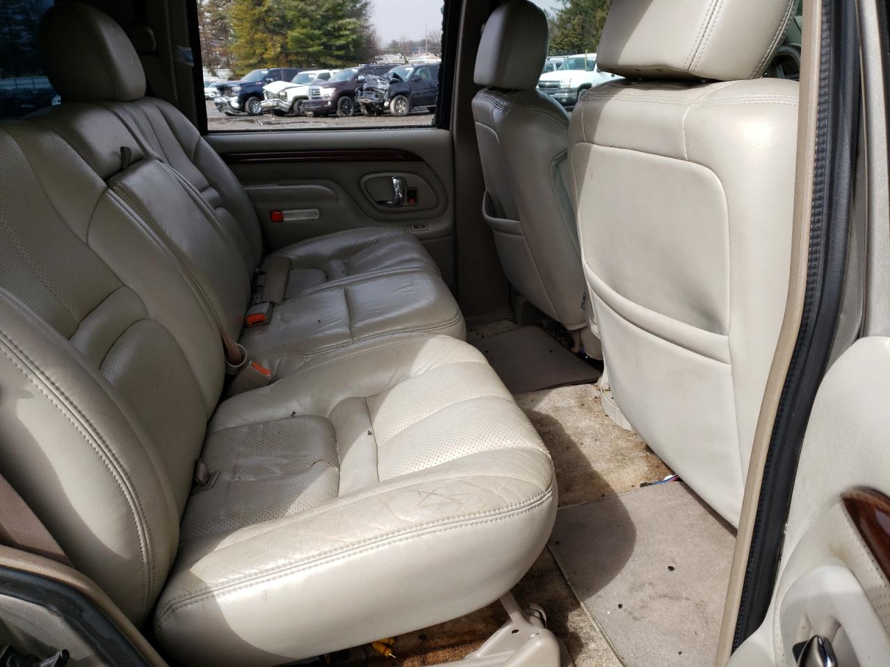 Photo 6 from auction – 2000 CADILLAC ESCALADE L with VIN 1GYEK63R2YR203924