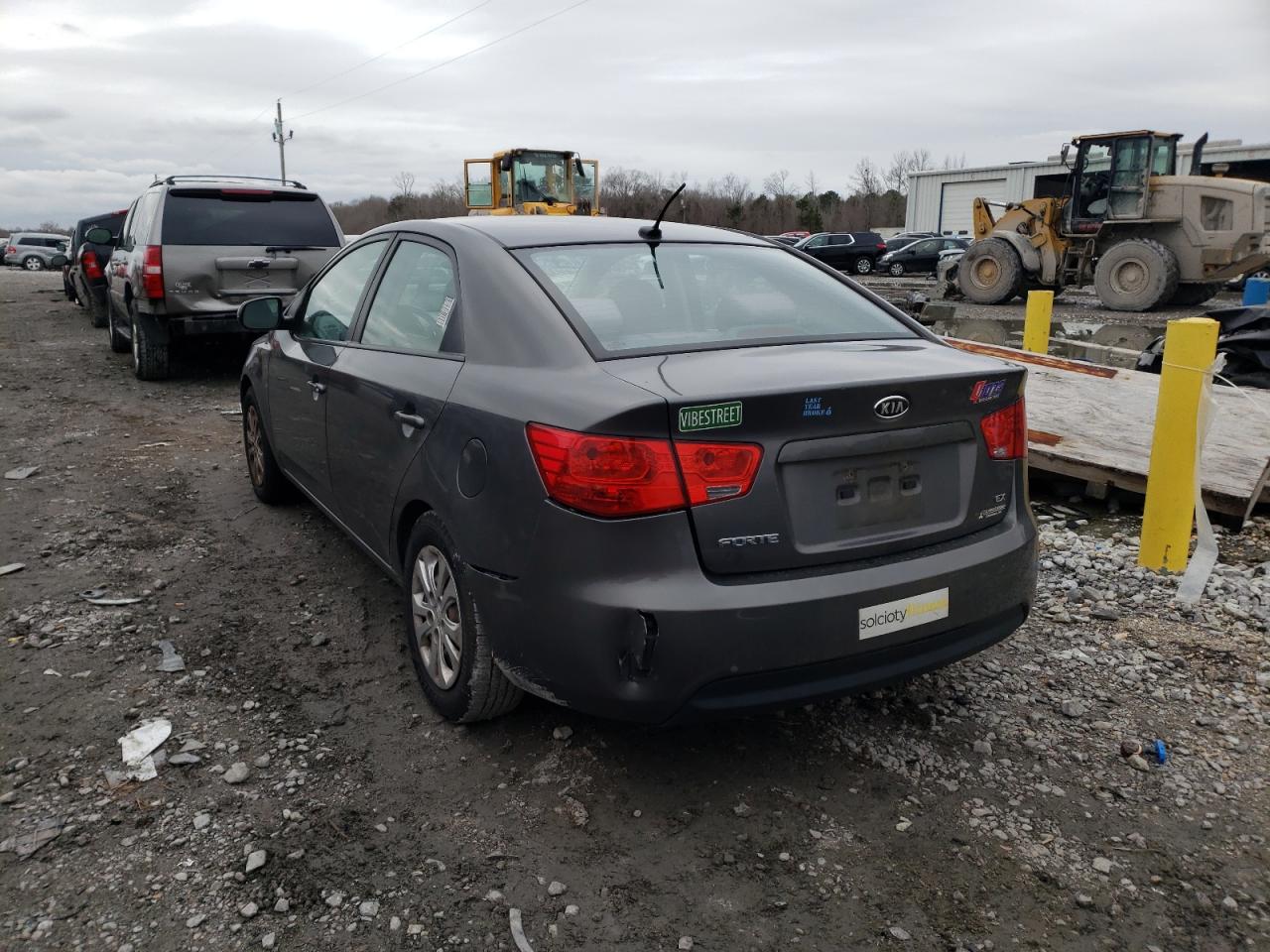 Photo 3 from auction – 2013 KIA FORTE EX with VIN KNAFU4A21D5741401
