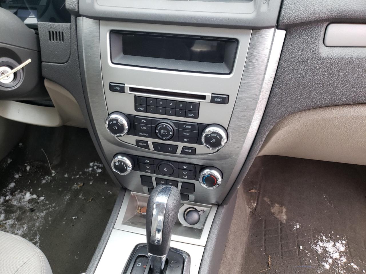 Photo 9 from auction – 2011 FORD FUSION S with VIN 3FAHP0GA2BR210069