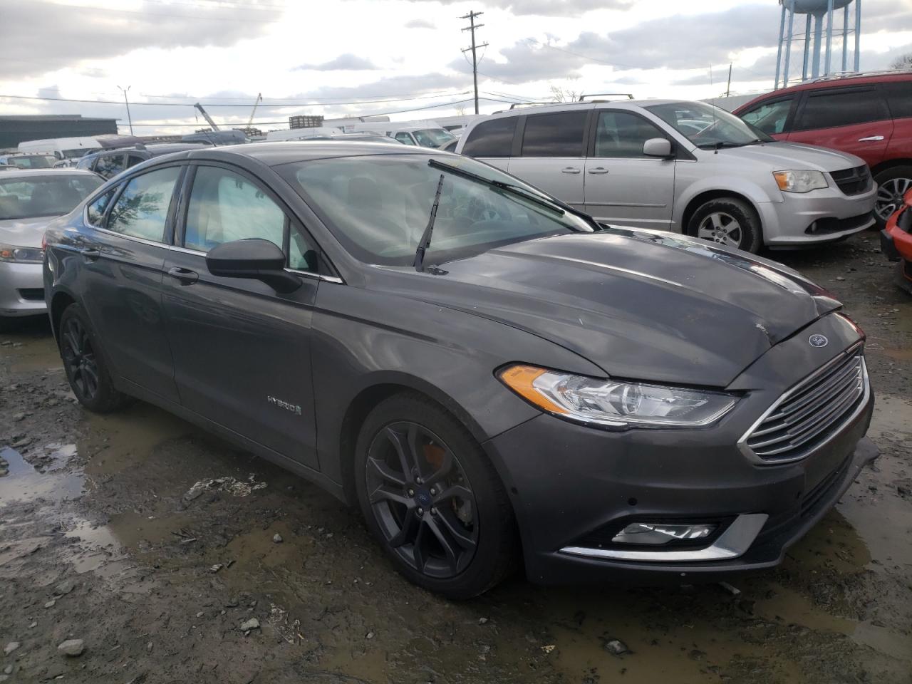 FORD FUSION SE 2018 with VIN 3FA6P0LU1JR241769 - Photo from auction