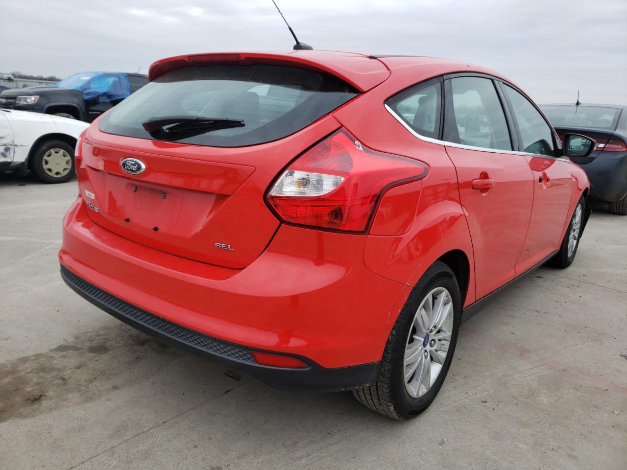Photo 4 from auction – 2012 FORD FOCUS SEL with VIN 1FAHP3M24CL251981