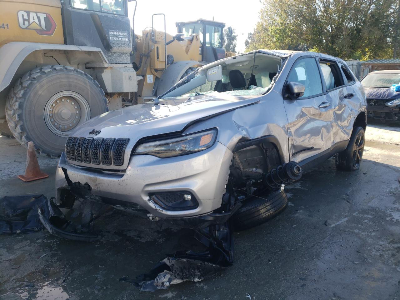 Photo 2 from auction – 2019 JEEP CHEROKEE L with VIN 1C4PJLLBXKD387839