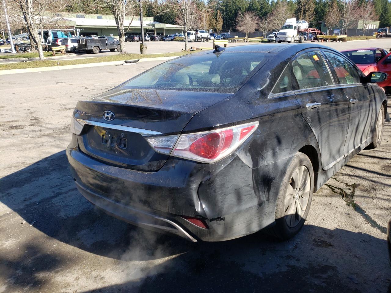 Photo 4 from auction – 2014 HYUNDAI SONATA HYB with VIN KMHEC4A40EA111490
