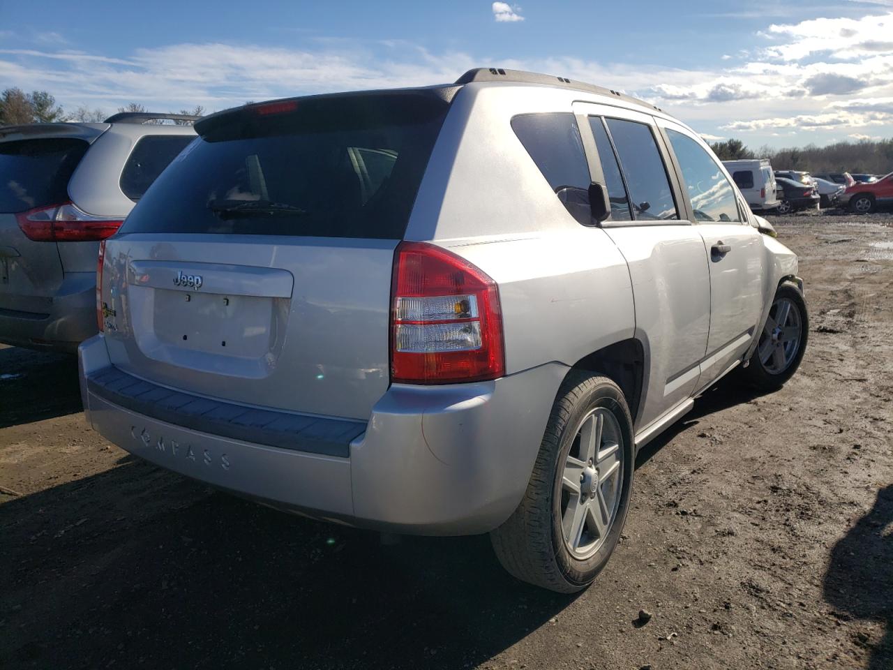 Photo 4 from auction – 2007 JEEP COMPASS with VIN 1J8FF47W87D123339