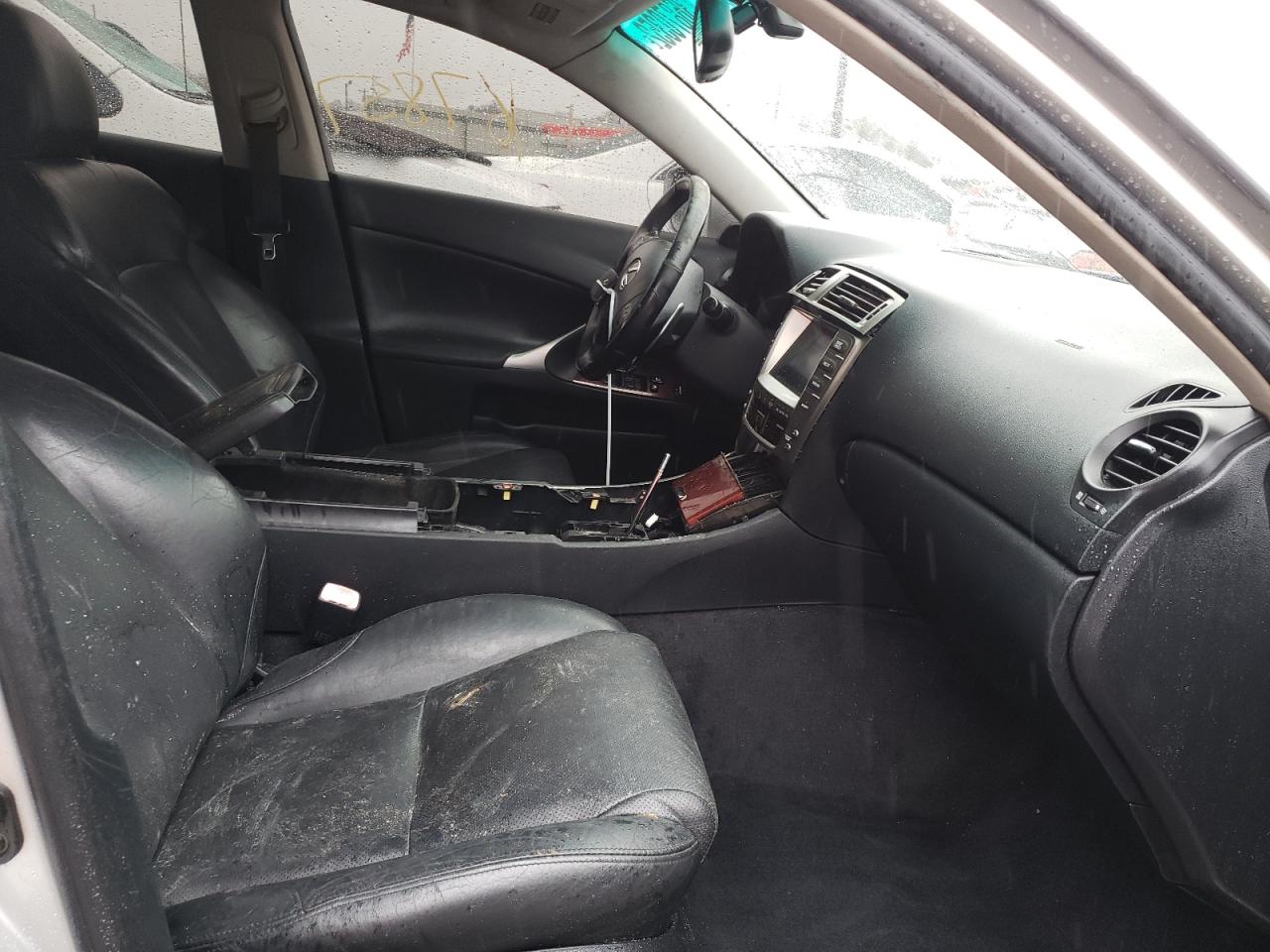 Photo 5 from auction – 2006 LEXUS IS 350 with VIN JTHBE262X62006530