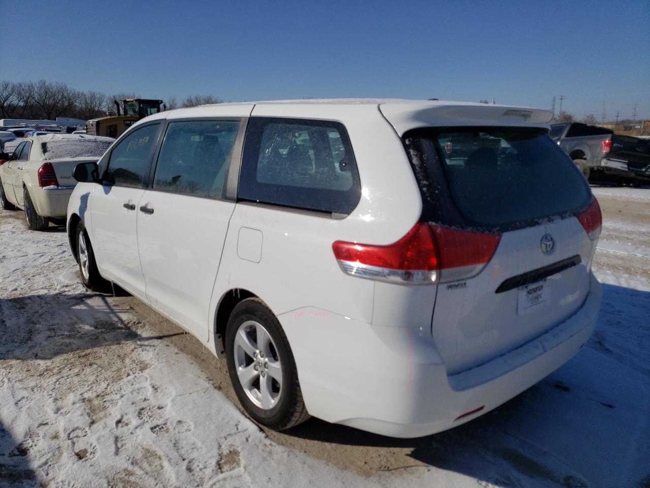 Фото 3 с аукциона – 2012 TOYOTA SIENNA с VIN 5TDZK3DC7CS228263