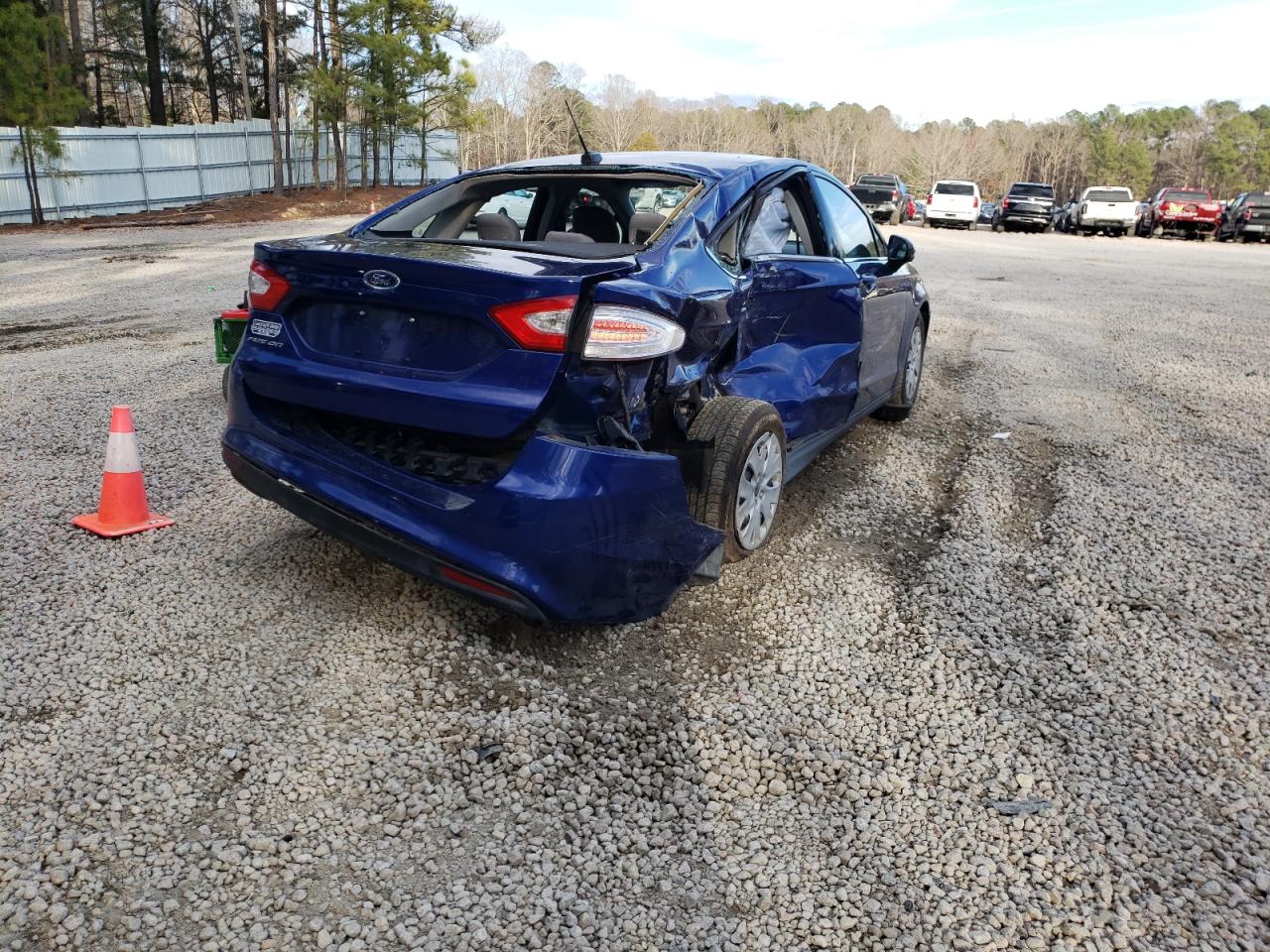 Photo 4 from auction – 2013 FORD FUSION S with VIN 3FA6P0G74DR266027