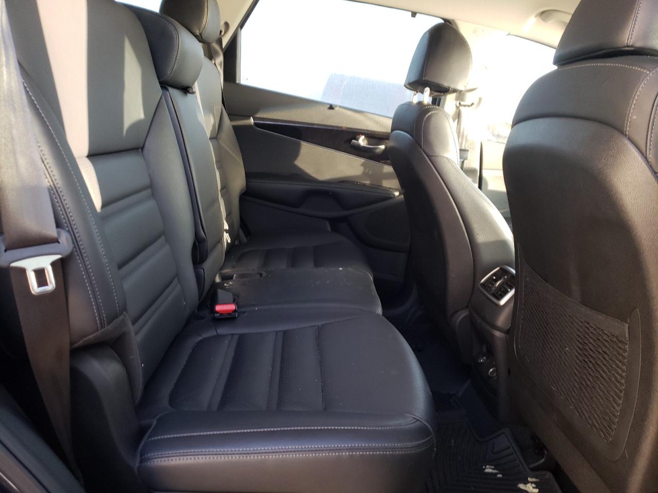 Photo 6 from auction – 2018 KIA SORENTO EX with VIN 5XYPH4A57JG381446
