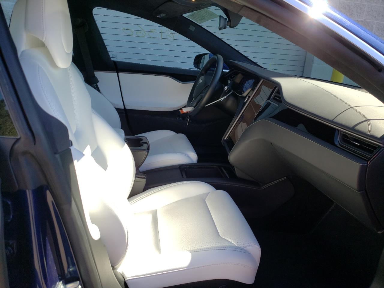 Photo 5 from auction – 2018 TESLA MODEL S with VIN 5YJSA1E43JF282810