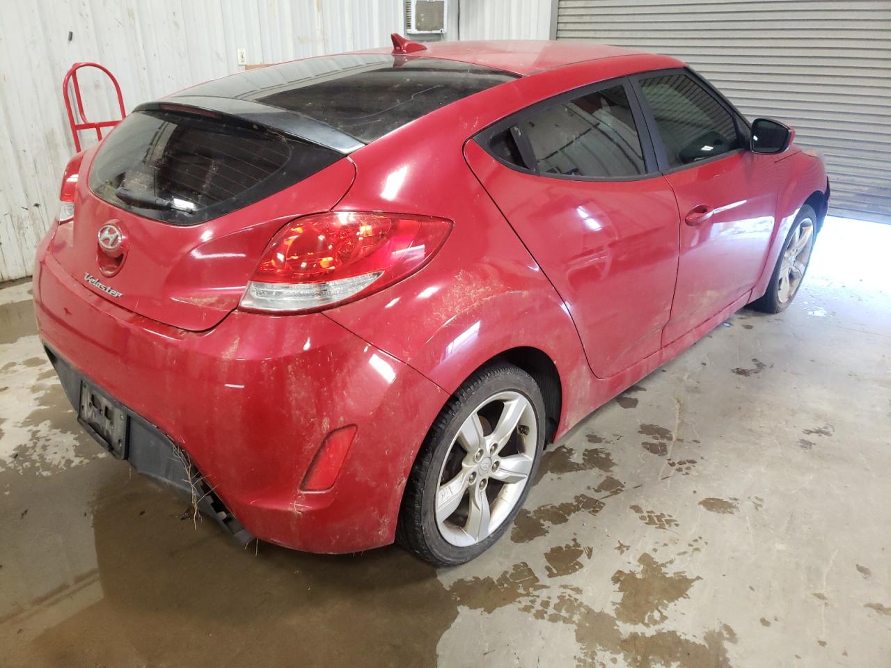 Photo 4 from auction – 2015 HYUNDAI VELOSTER with VIN KMHTC6AD4FU229075