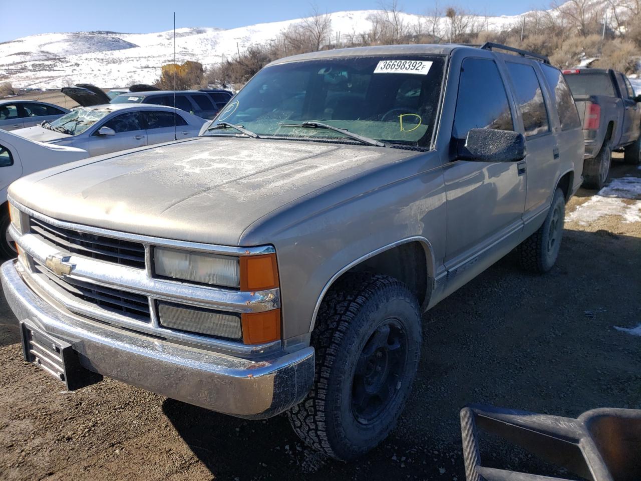 Photo 2 from auction – 1998 GMC YUKON with VIN 1GKEK13R4WR509064