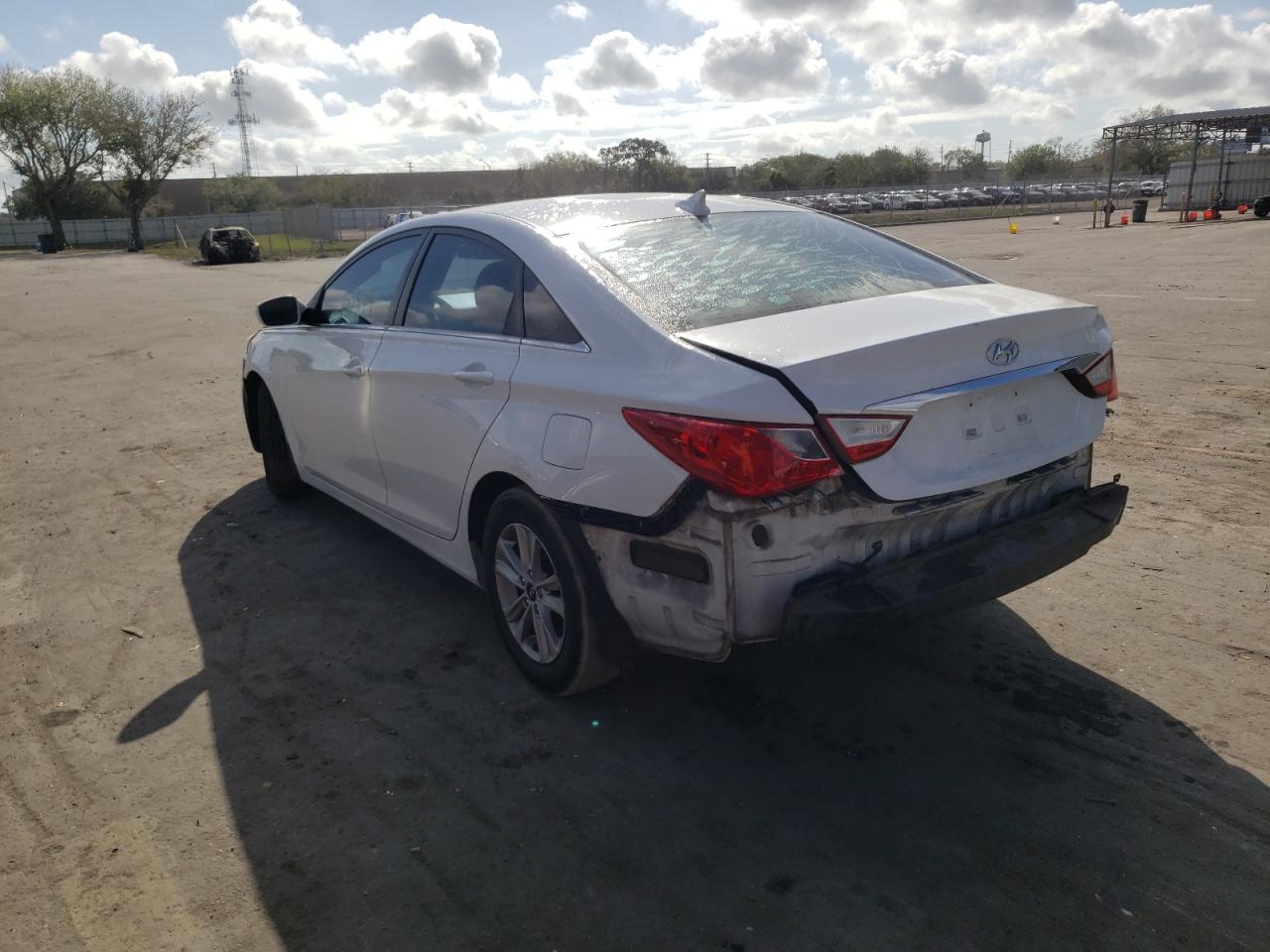 Photo 3 from auction – 2011 HYUNDAI SONATA GLS with VIN 5NPEB4AC9BH106954
