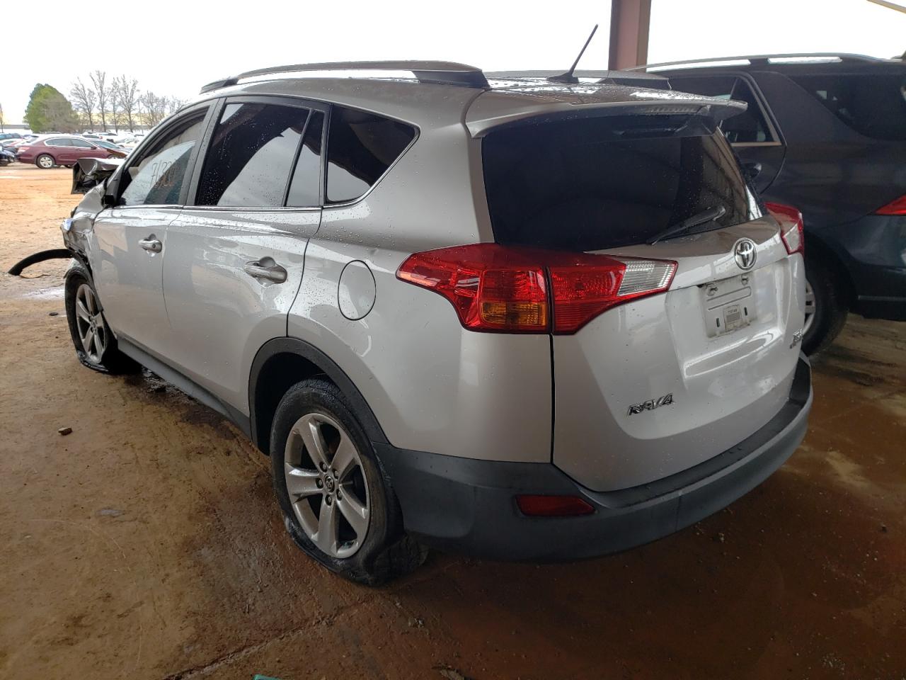 Photo 3 from auction – 2015 TOYOTA RAV4 XLE with VIN 2T3WFREV8FW170175