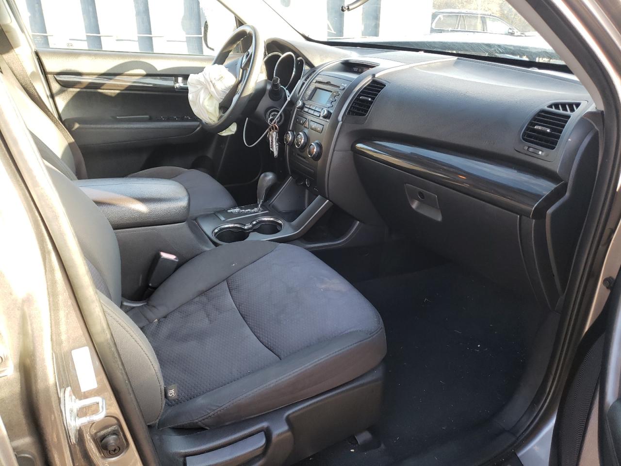 Photo 5 from auction – 2012 KIA SORENTO BA with VIN 5XYKT4A29CG197059