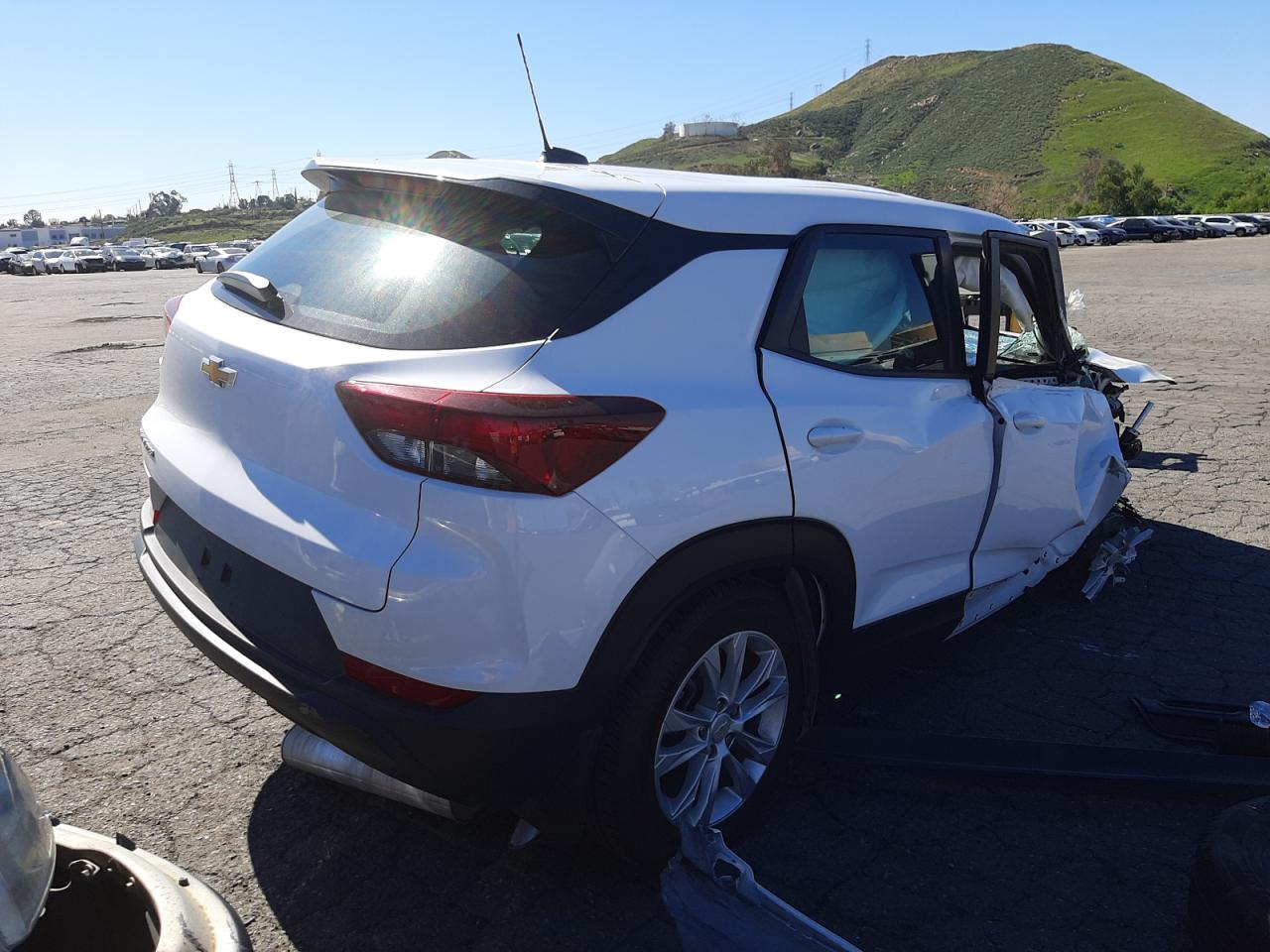 Photo 4 from auction – 2021 CHEVROLET TRAILBLAZE with VIN KL79MMS25MB033388