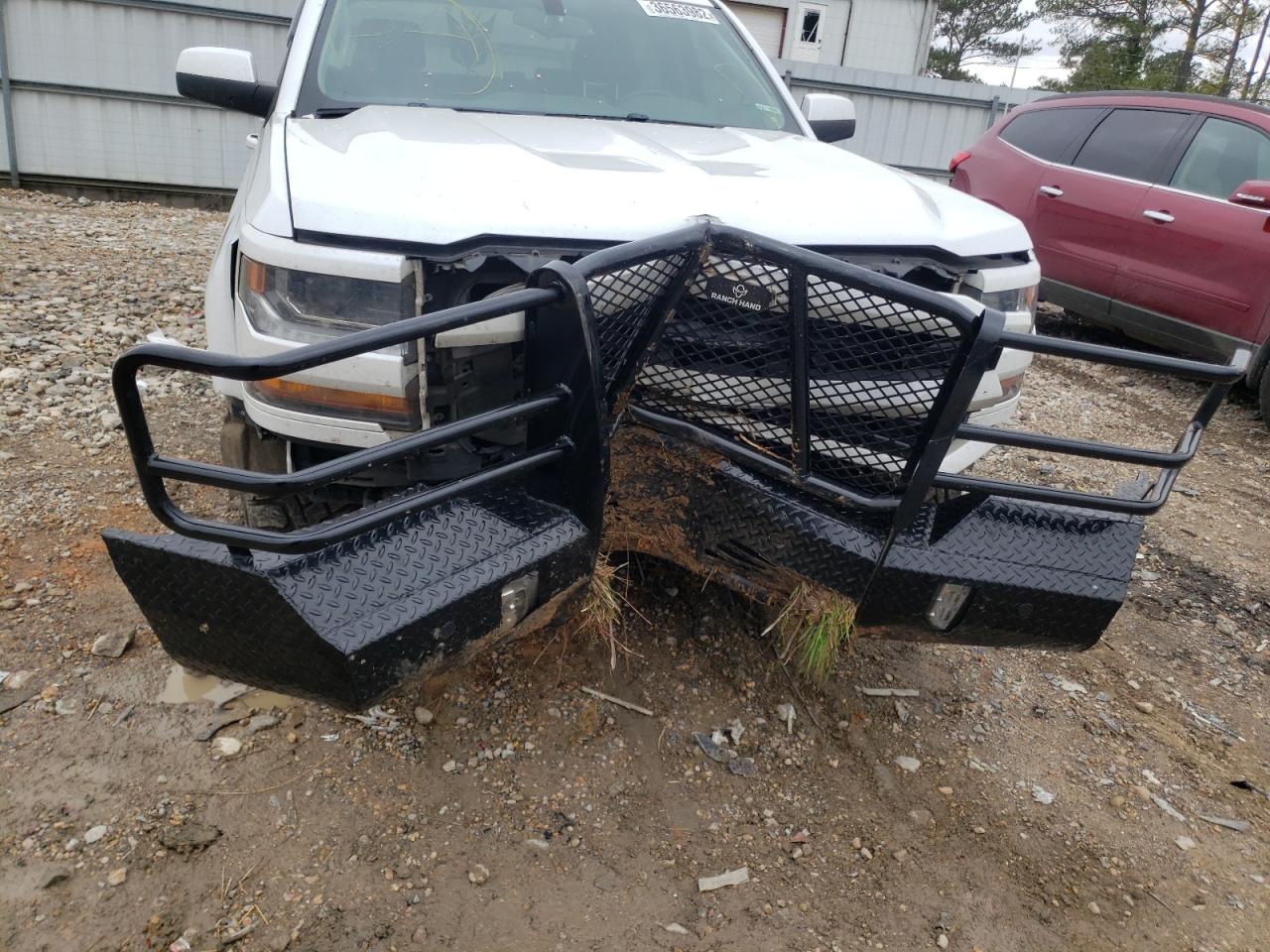 Photo 9 from auction – 2016 CHEVROLET SILVERADO with VIN 3GCUKREC1GG352139