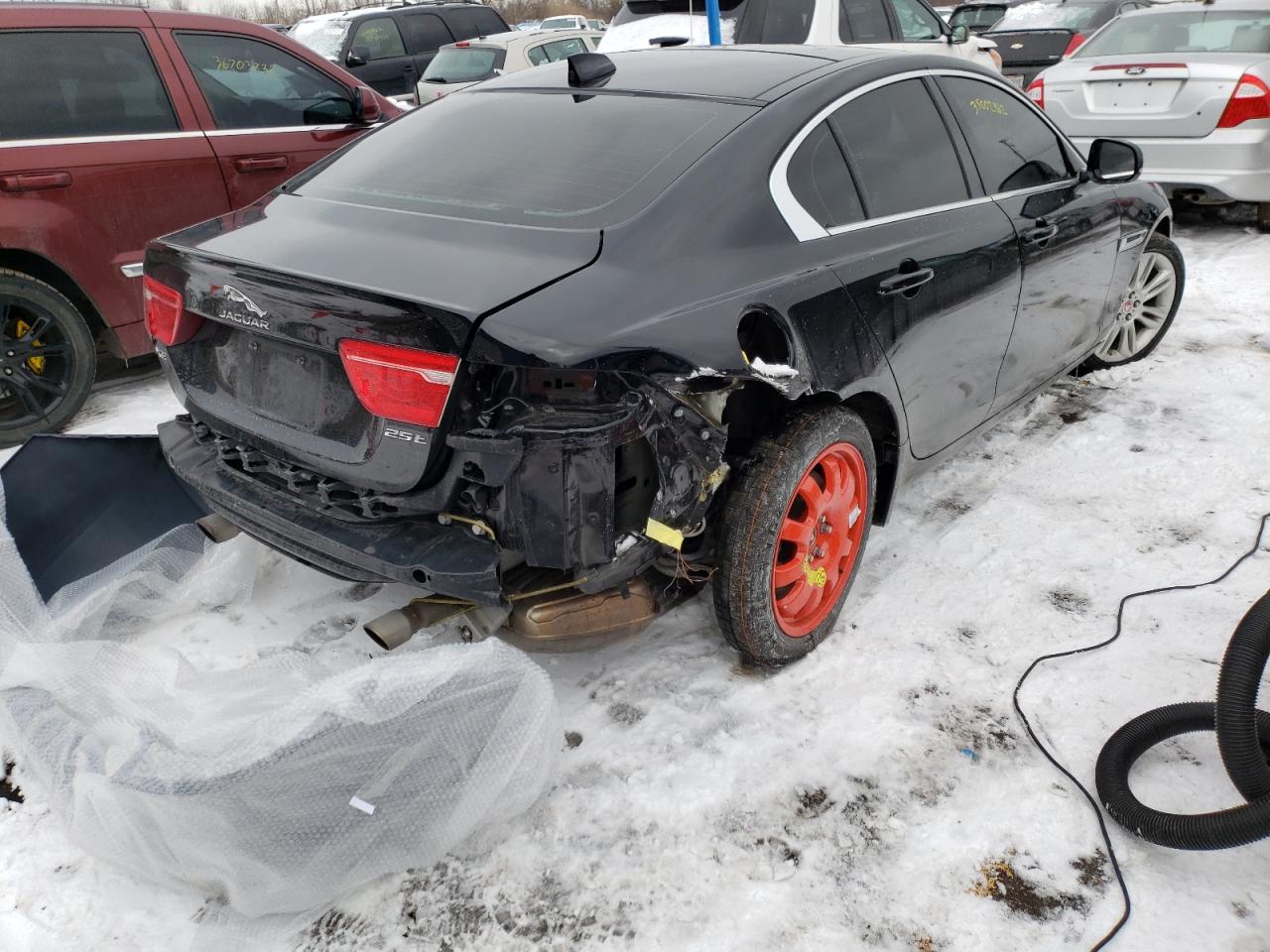 Zdjęcie 4 z aukcji – 2019 JAGUAR XE z VIN SAJAR4FX9KCP52546