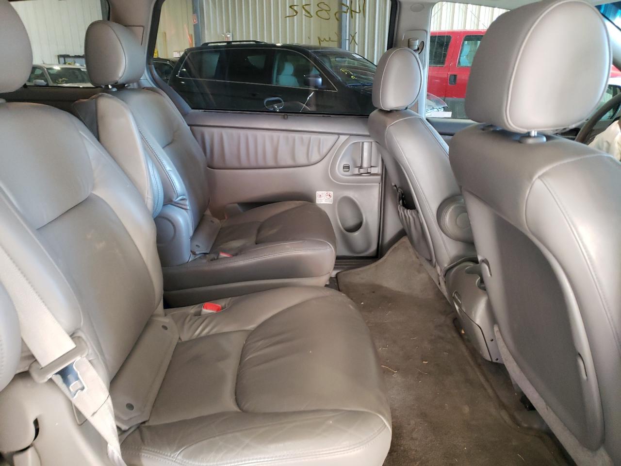 Photo 6 from auction – 2005 TOYOTA SIENNA CE with VIN 5TDZA23CX5S233569