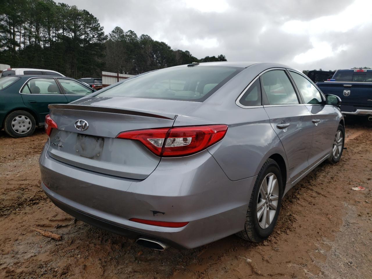 Photo 4 from auction – 2016 HYUNDAI SONATA SE with VIN 5NPE24AF3GH323630