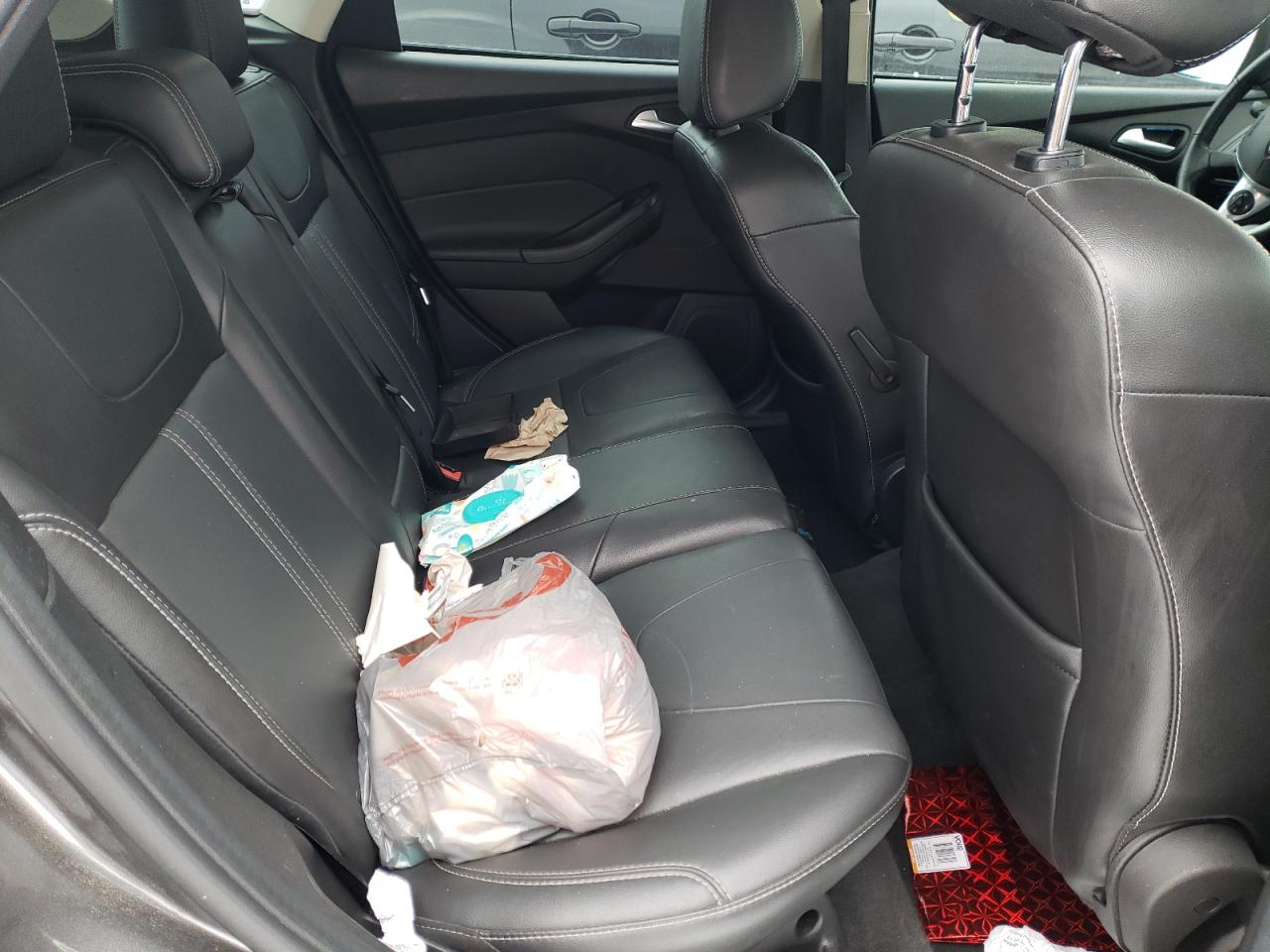 Photo 6 from auction – 2014 FORD FOCUS SE with VIN 1FADP3K27EL255415