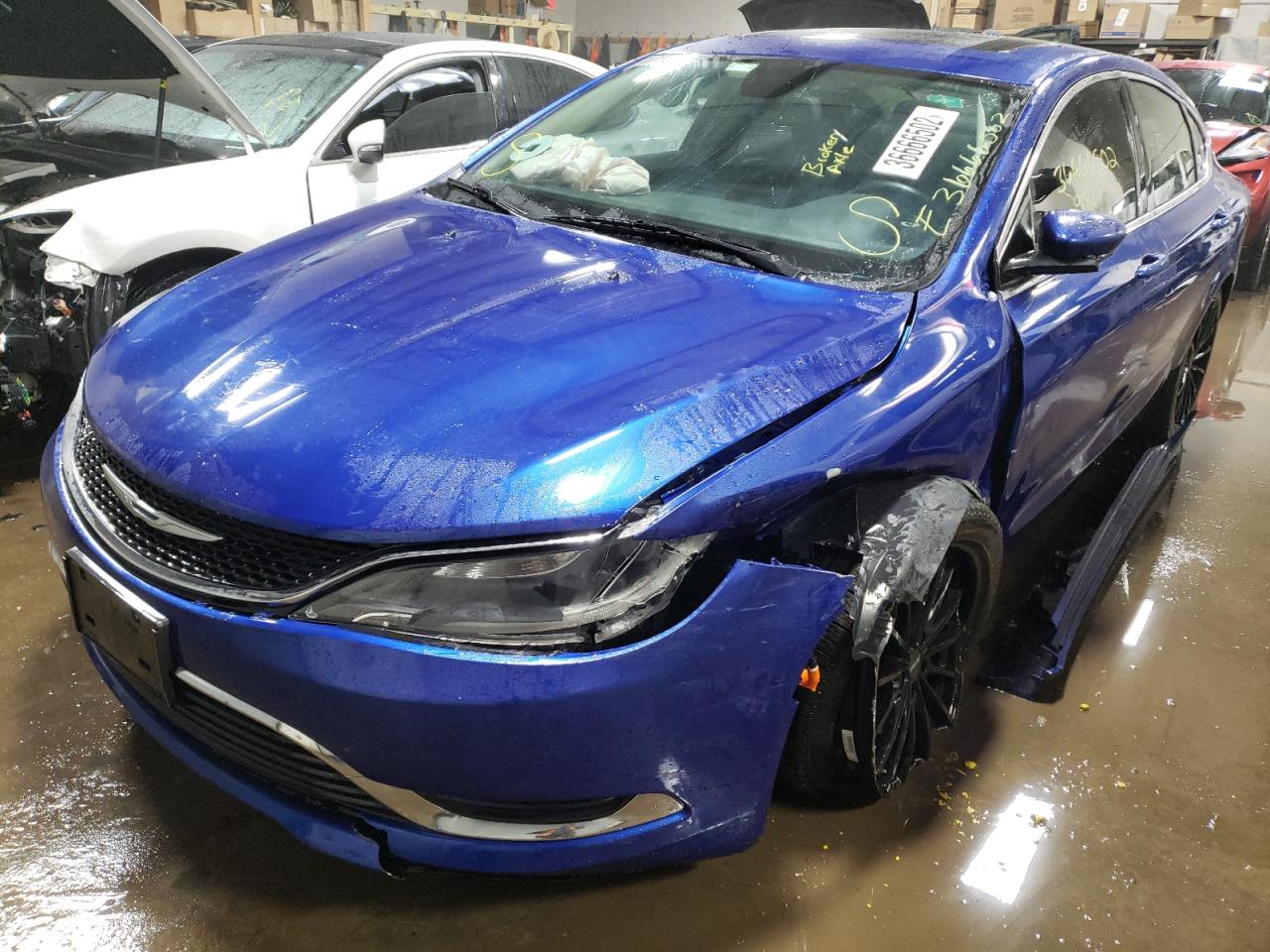 Photo 2 from auction – 2015 CHRYSLER 200 LIMITE with VIN 1C3CCCABXFN711193