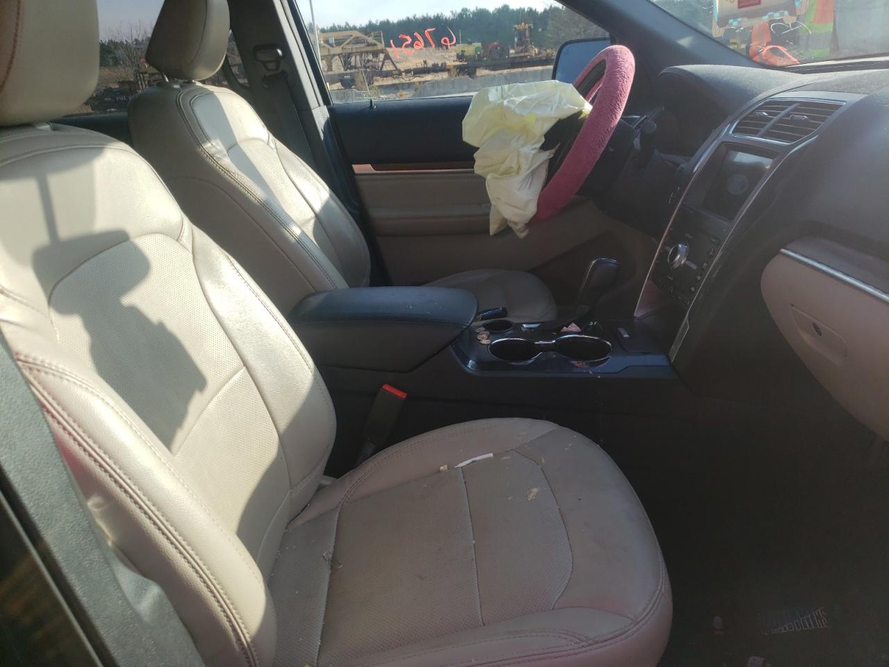 Photo 5 from auction – 2019 FORD EXPLORER L with VIN 1FM5K7F8XKGB41928